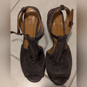 Coclico Women's Dark Suede Heels